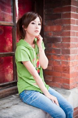 张允霏\/张凯洁《西門町外拍》(72P)-甜美,清纯,可爱