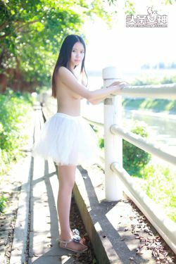 小雨《野外极致露出》 [头条女神](34P)-美少女,清新,户外