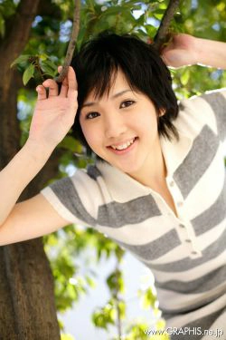 Uran Minami 南优兰 [Graphis] First Gravure 初脱ぎ娘(36P)-日本,妹子,短发