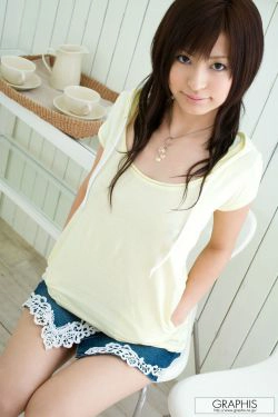 Misaki Mori 森美咲 [Graphis] First Gravure 初脱ぎ娘(33P)-日本,妹子