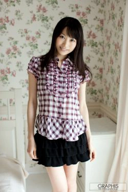 三上あいり\/三上爱里 [Graphis] First Gravure 初脱ぎ娘(15P)-日本,妹子,女优