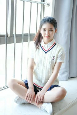可爱的小叶子《校服软妹》 [优星馆UXING] VOL.056(38P)-学生装,校服,清纯,少女