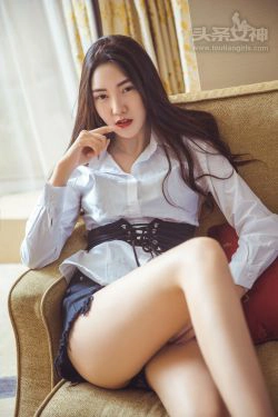 雪娇《玲珑宝贝美腿物语》 [头条女神](45P)-美腿,女神,时尚,美脚