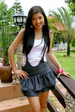 [TheBlackAlley] Vanessa Tang 吊带牛仔裙妹子(37P)-超短裙,清纯,阳光