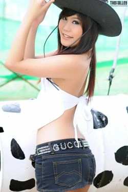 Abby Ngeun《朋克牛仔》 [The Black Alley](42P)-超短裙,牛仔