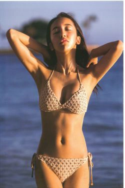 板野友美《release》 [PhotoBook](164P)-比基尼,沙滩