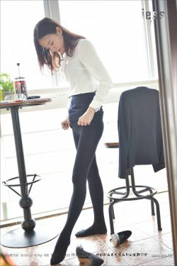 丝足便当103 小六 《欲求不满的厚黑丝》[IESS异思趣向](49P)-丝袜美腿,黑丝,丝足