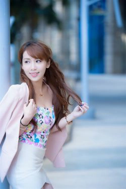[台湾网红美女] Kimi步\/吕思莹《时尚外拍》(41P)-甜美,清纯,清新