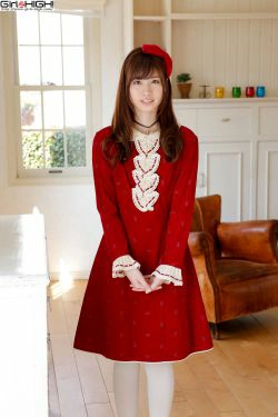 佐藤理亜《僕たち（私たち）お尻だ～いすき！》赤ワンピース [Girlz-High](33P)-日本,妹子,连衣裙,清纯,长筒袜