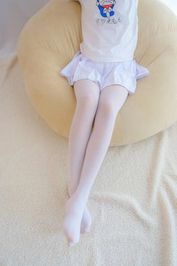 [森萝财团] R15-006 水嫩嫩的白丝美足(71P)-萝莉,白丝