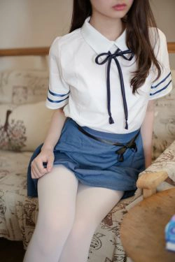 [森萝财团] R15-021 无法控制的白丝情结(71P)-水手服,白丝