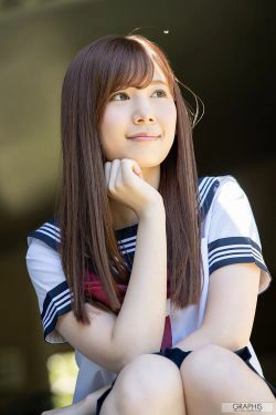[Graphis] Limited Edition Tsumugi Akari 明里つむぎ(13P)-校服,阳光