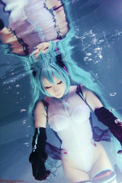 绫香サク (Saku サク Saku Ayaka) 《VOCALOID》初音ミク 鏡音リン [Shooting Star s](100P)-COS
