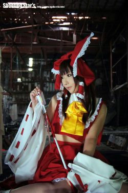 绫香サク 《東方Project》博麗霊夢 Reimu Hakurei(100P)-COS