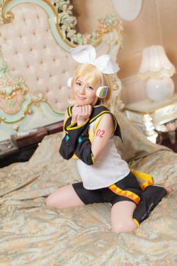 荒木まい (Araki Mai) 《VOCALOID》Kagamine Rin(鏡音リン) [@factory](89P)-COS