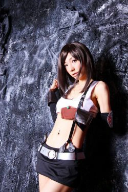 華群みさき(Hanamura Misaki) 《Final Fantasy》Tifa Lockhart  [HONEY BUNNY](55P)-COS