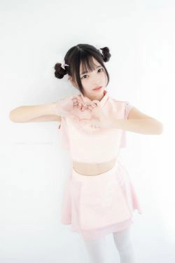 [森萝财团] [X-052] 80D白丝踩物(66P)-旗袍,萝莉,白丝