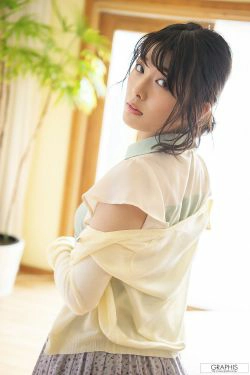 [Graphis] First Gravure 初脱ぎ娘 No.163 Hinata Koizumi 小泉ひなた(72P)-日本,妹子,女优