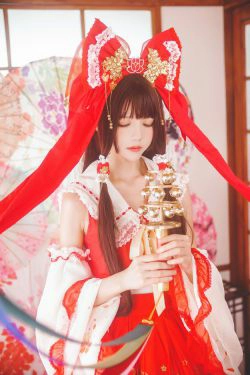 [萝莉COS] 桜桃喵《灵梦 新年快乐》(45P)-古典,新年,COS