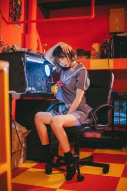 [萝莉COS] 疯猫ss《被囚禁的少女》(44P)-少女,RT,COS