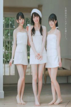 [BOMB!(ボム!)] 2017年03月号 大园桃子 相楽伊織 新内真衣 秋元真夏 铃木绚音 北野日奈子 井上小百合(32P)-姐妹花,清纯