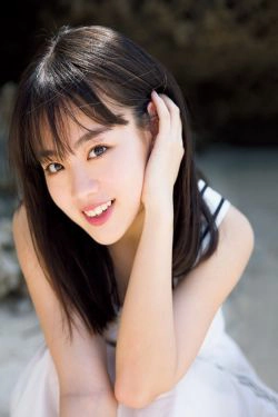 [FRIDAY] 2018.06.08 伊原六花 登美丘高校ダンス部元キャプテンがビキニでデビュー(5P)-清新