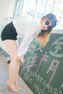 [丝意SIEE] 婷婷 浮在唇边的温暖(55P)-凉鞋,丝袜,高跟