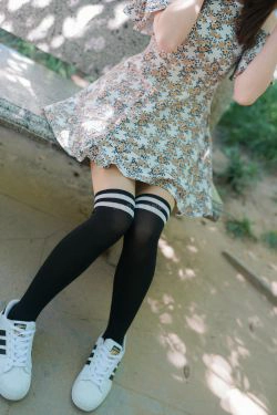[丝意SIEE] 玲玲 回忆里的那个人(47P)-户外,长筒袜