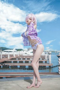 [萝莉COS] 小妖精你的负卿 - 玛修泳装(16P)-沙滩,COS