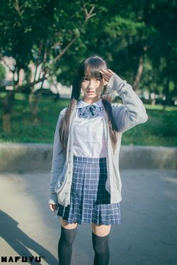 [萝莉COS] 神楽板真冬 阳光校服系列套图(79P)-校服,极品,阳光