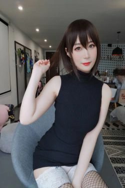 [萝莉COS] 白银 - 黑色包臀裙(35P)-丝袜,美臀,网袜