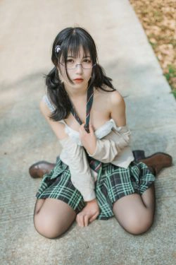 [萝莉COS] 逐月su - 乡间小路(45P)-大胆,阳光,RT