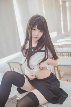[萝莉COS] Yoko宅夏Cos - 黑丝JK(39P)-黑丝,JK