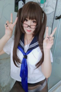 [萝莉COS] 摇摇乐yoyo - 蓝色jk(37P)-浴室,丝袜,湿身