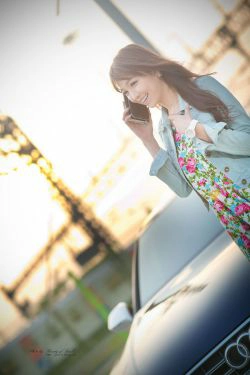 [韩国美女] 李恩慧 - 街拍牛仔卦 花色连衣裙(37P)-连衣裙