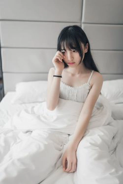 [喵糖映画] VOL.006 无邪的笑容(37P)-睡衣,少女,黑长直