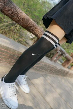 [丝意SIEE] 小月 害羞的学生袜(53P)-长筒袜