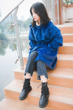 [丝意SIEE] 含含&圆圆 镜中姐妹(47P)-外拍,美脚