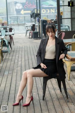 [异思趣向IESS] 秋秋 《秋领班的午休时间》(94P)-玉足,美脚,丝足