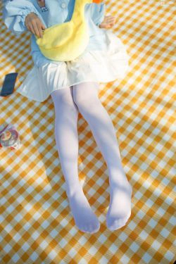 [森萝财团] JKFUN-031 默陌 踩物 白丝50D(23P)-萝莉