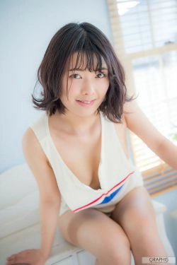 [Graphis] 每日一枚 Hinata Koizumi 小泉ひなた(10P)-女优