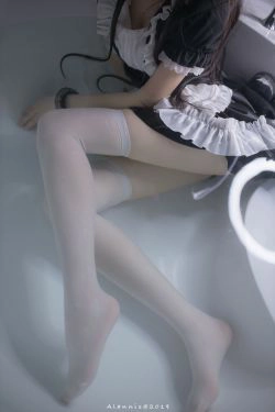 Cos小姐姐雪琪 白丝女仆水下版(22P)-湿身,白丝