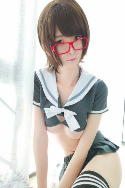一小央泽 早安学妹(36P)-眼镜