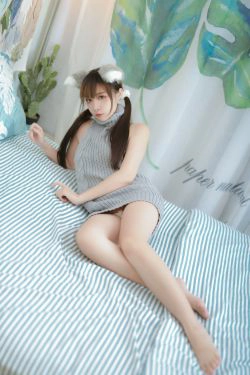 人气Coser二佐Nisa 宠物少女 私房露背毛衣(17P)-毛衣,猫女