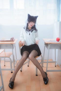 人气Coser黑川 獒犬制服(30P)-黑丝
