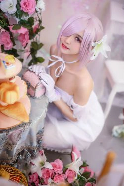 超人气Coser鳗鱼霏儿 玛修白裙(12P)-COS