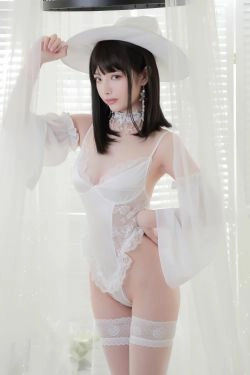 动漫博主雯妹 白女巫(34P)-COS