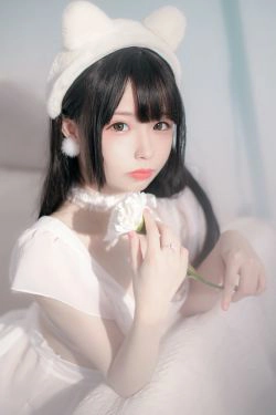 十万珍吱伏特福利 睡裙(12P)-猫女