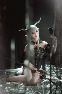 小姐姐弥音音ww 明日方舟 闪灵(16P)-COS