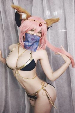 动漫博主爱老师_PhD 玉藻前 阿拉伯泳装(9P)-美胸,COS